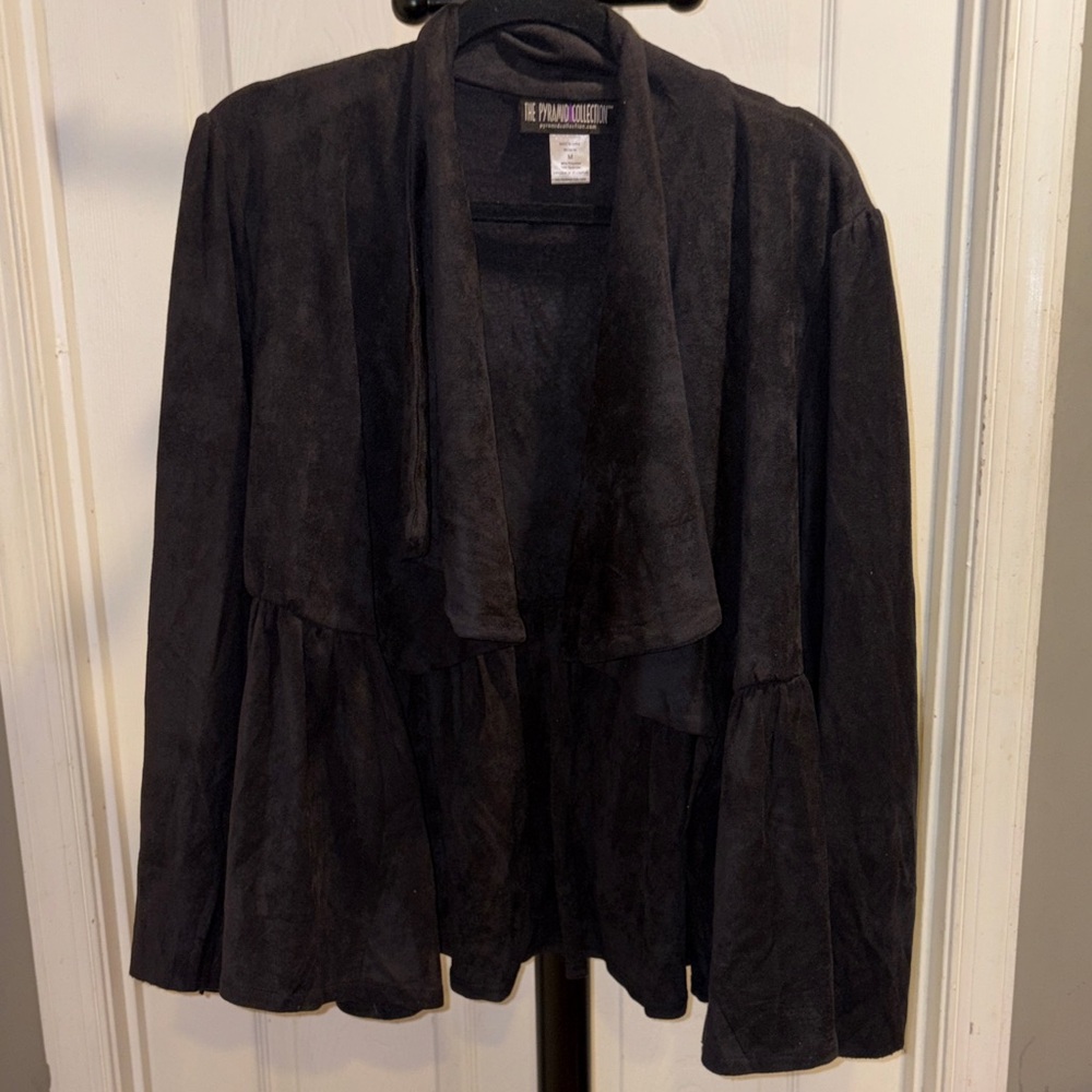 The Pyramid Collection Elegant Black Blazer